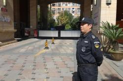 怎么整小区保安(怎么整小区保安队长)